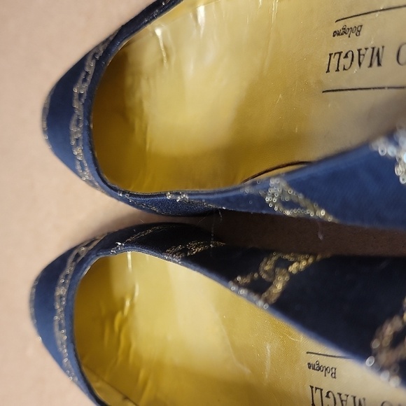 Vintage Italian Made Bruno Magli Pumps - Picture 10 of 10